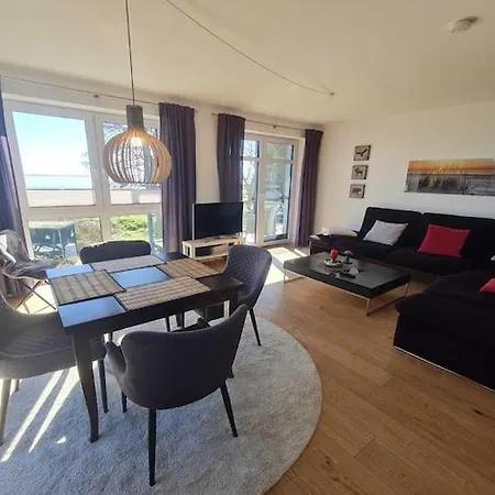 In Διαμέρισμα Orth