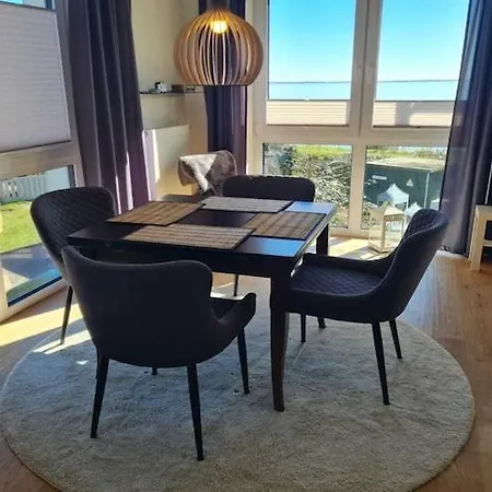 Διαμέρισμα In *